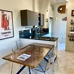 Διαμέρισμα Terrazza Su - 300sqm Rooftop Penthouse W Sea & Views - Close To Aquarium