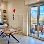 Apartment Terrazza Su - 300sqm Rooftop Penthouse W Sea & Views - Close To Aquarium