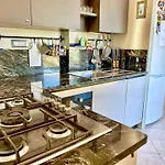 Terrazza Su - 300sqm Rooftop Penthouse W Sea & Views - Close To Aquarium Διαμέρισμα