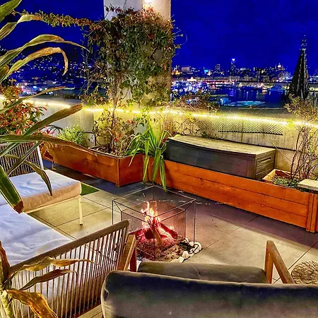 Apartment Terrazza Su - 300sqm Rooftop Penthouse W Sea & Views - Close To Aquarium Genoa
