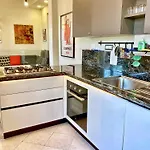 Terrazza Su - 300sqm Rooftop Penthouse W Sea & Views - Close To Aquarium *