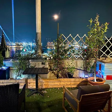 Terrazza Su - Attico Panoramico Vicino Acquario E Centro Citta Διαμέρισμα *