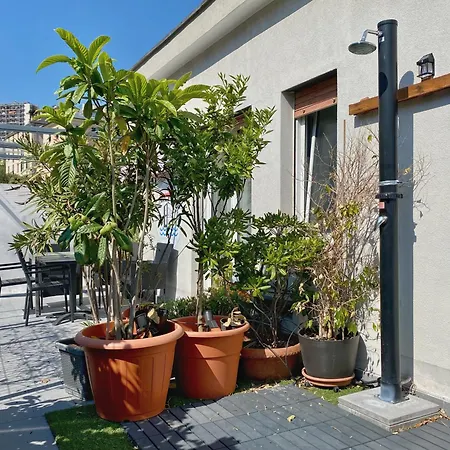 Terrazza Su - 300sqm Rooftop Penthouse W Sea & Views - Close To Aquarium